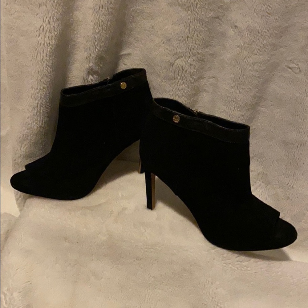 Vince Camuto Suede open Toe Ankle Boots